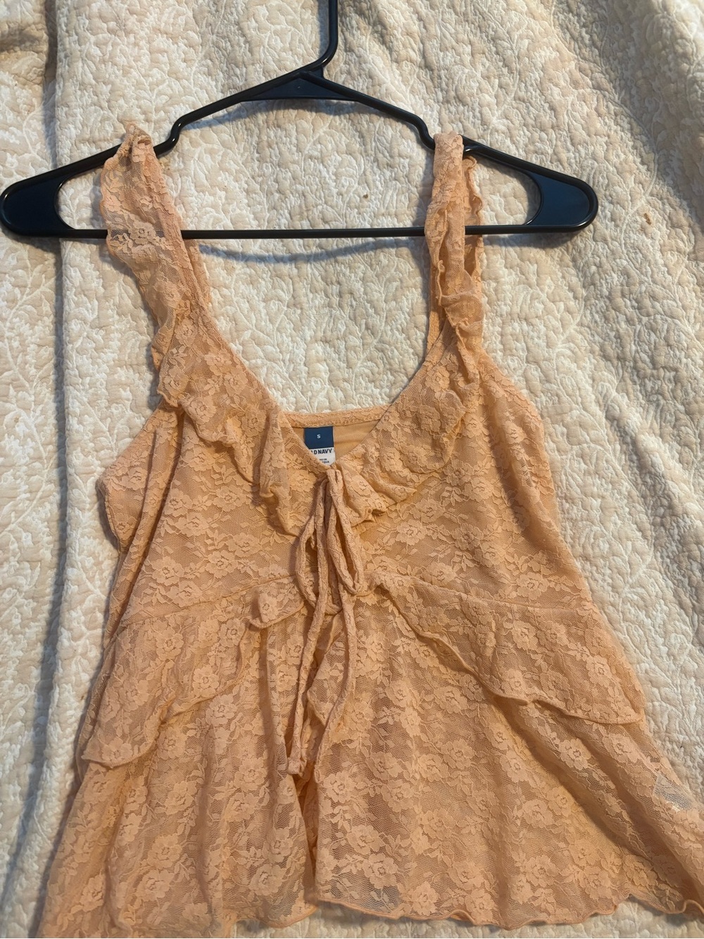 Old Navy Peach Lace Ruffle Camisole NWOT